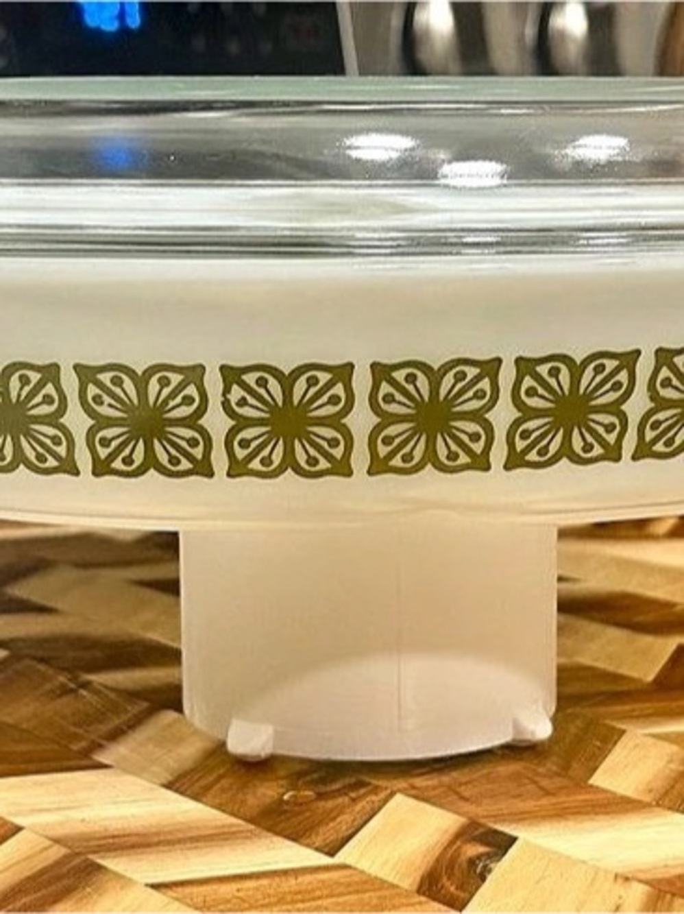 Pyrex Butterprint Cookware Set White & Green - Picture 3 of 7